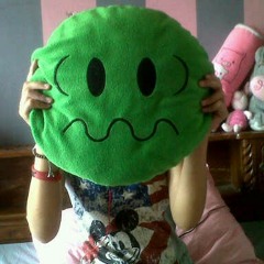 Morninggg...bangun pagi suara udh pake ilang.ilang  at My beedrooms