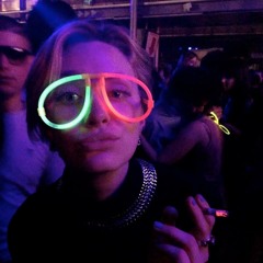 Groovy Besos
