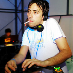 Unknown-ID [Desyn Masiello @ Ultra Violet - Teramo, Italy - Apr. 8, 2005
