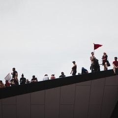 les rumeurs de la montagne rouge, en chœur, convergent 2