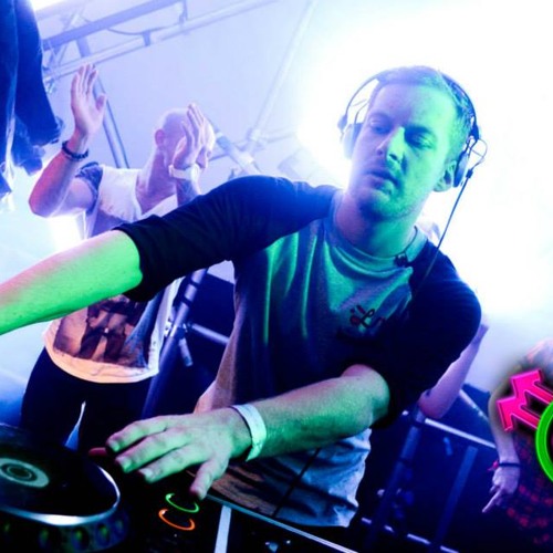 Gez Uri says Lets Go Dancing (Jay Newman Syncretic Bootup)edit