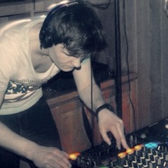 Ronnsn vs. HIIO ft. Fatman Scoop - Get up & Trump the bass (DJ StepCo! Mashup )