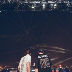 Triadzz vs Slasherr (Intro Baauer x RL Grime B2B on Hard Day of the Dead)