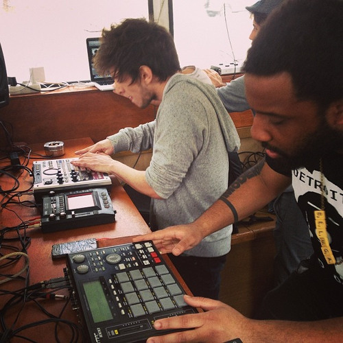 Neue Grafik x Persian Empire • Live session • LeMellotron.com