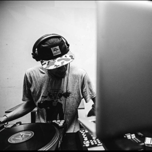 Radio Jakarta 002: IAMNOBODI - "Some Old Beats...."
