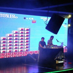 CLUB90 RADIO CAROLINA - MIX CONNOTADO