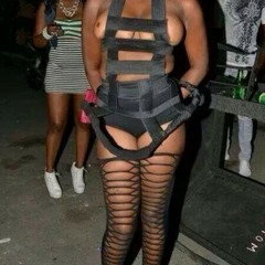 Nga &BDRToda dama de 4. É boa