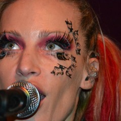 Anna And The Barbies - Ördögre Kacsintva - Live @ ZP [1] [HD]