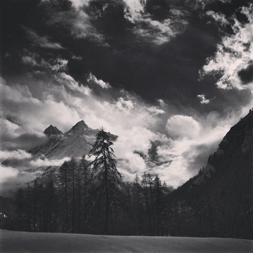 burrowing into ice [disquiet0117-naviarjunto][naviar012 they encounter]