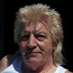 Play Me....Another living room track.