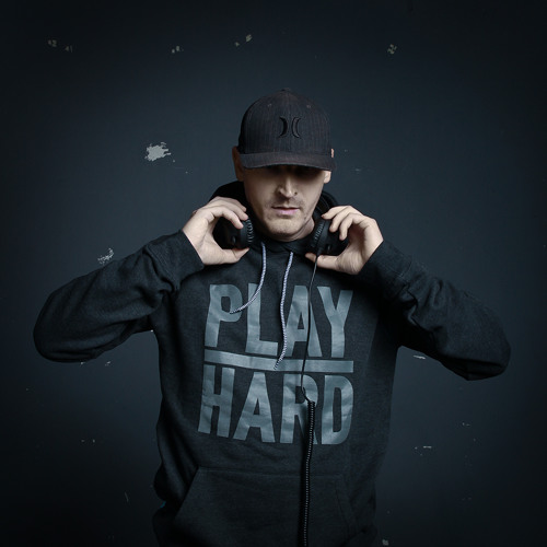 L Plus - Everyone ( Friction Exclusive 1st Play )
