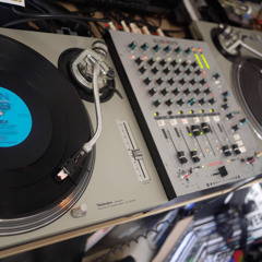 DJ Darkone - 100% Vinyl on DnB Worldwide - Session 7 (Pick 'N' Mix 2000 to 2010) - 2nd April 2014