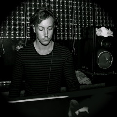 tobee under - promomiX 04-14