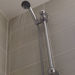 Binaural water shower soundscape