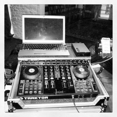 CHRIS,S FUNKY DANCE MIX 15 #SELFIE ( DANNY DYER REMIX )