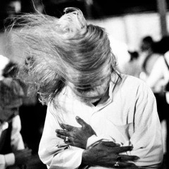 بی پا و سر به رقص آآآآآآآ