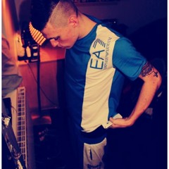 E.Tizzy - Strip Ya Down