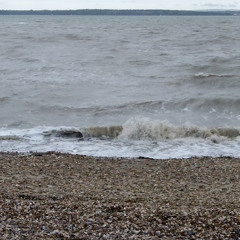 Binaural beach - ocean waves and wind