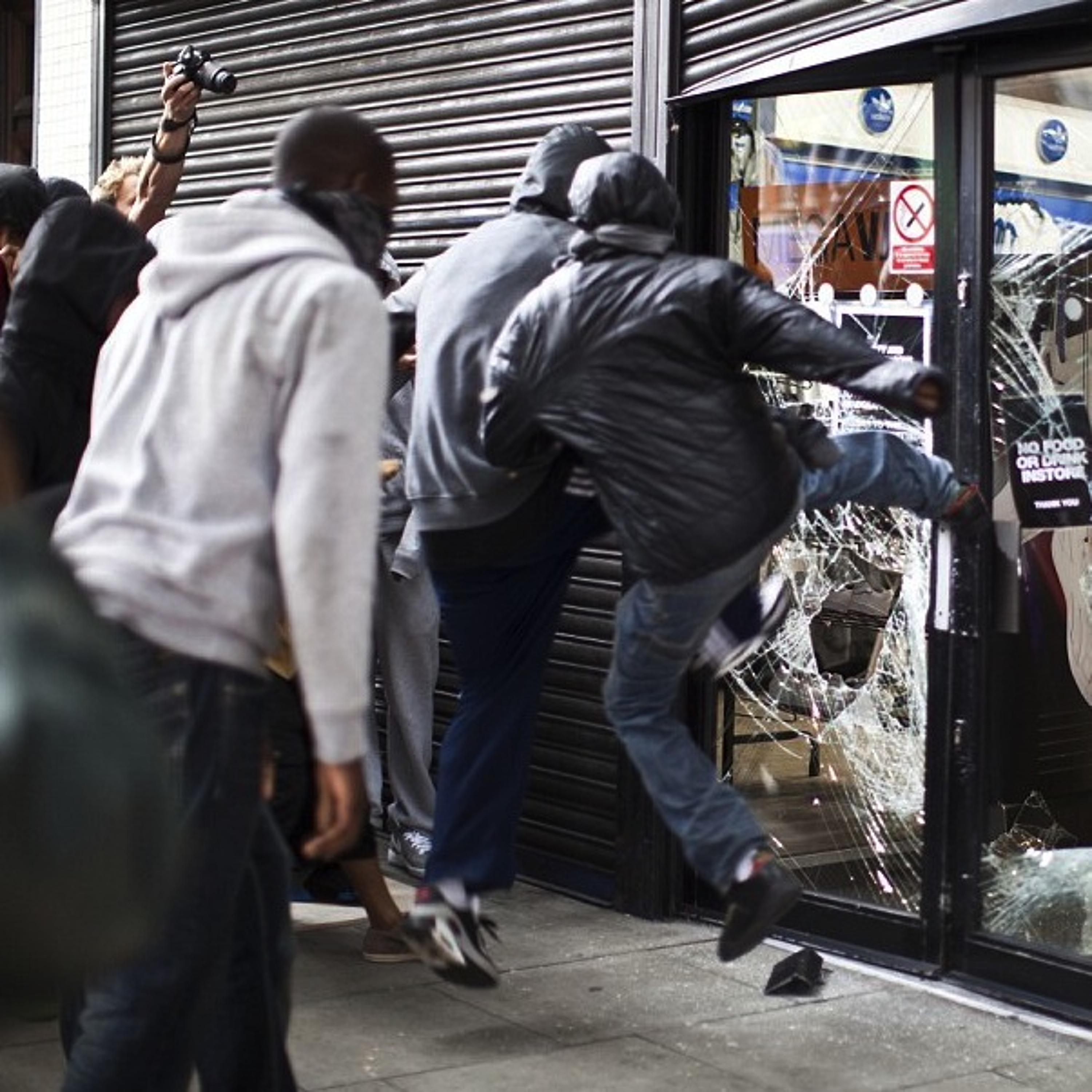HM005. London Riots episode artwork