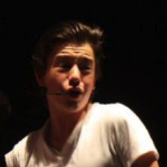 Mikkel og Herman synger duett i alt for høyt stemmeleie