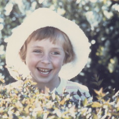 Jennifer Moss sings 'Te Harinui' Age 12