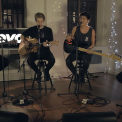 5SOS - She Looks So Perfect (Acoustic)