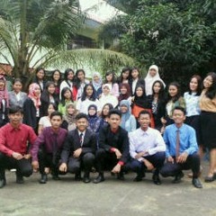 XII Adm. Perkantoran 1 Hymne Bahasa Indonesia bersama Ibu Elia Riawati :')