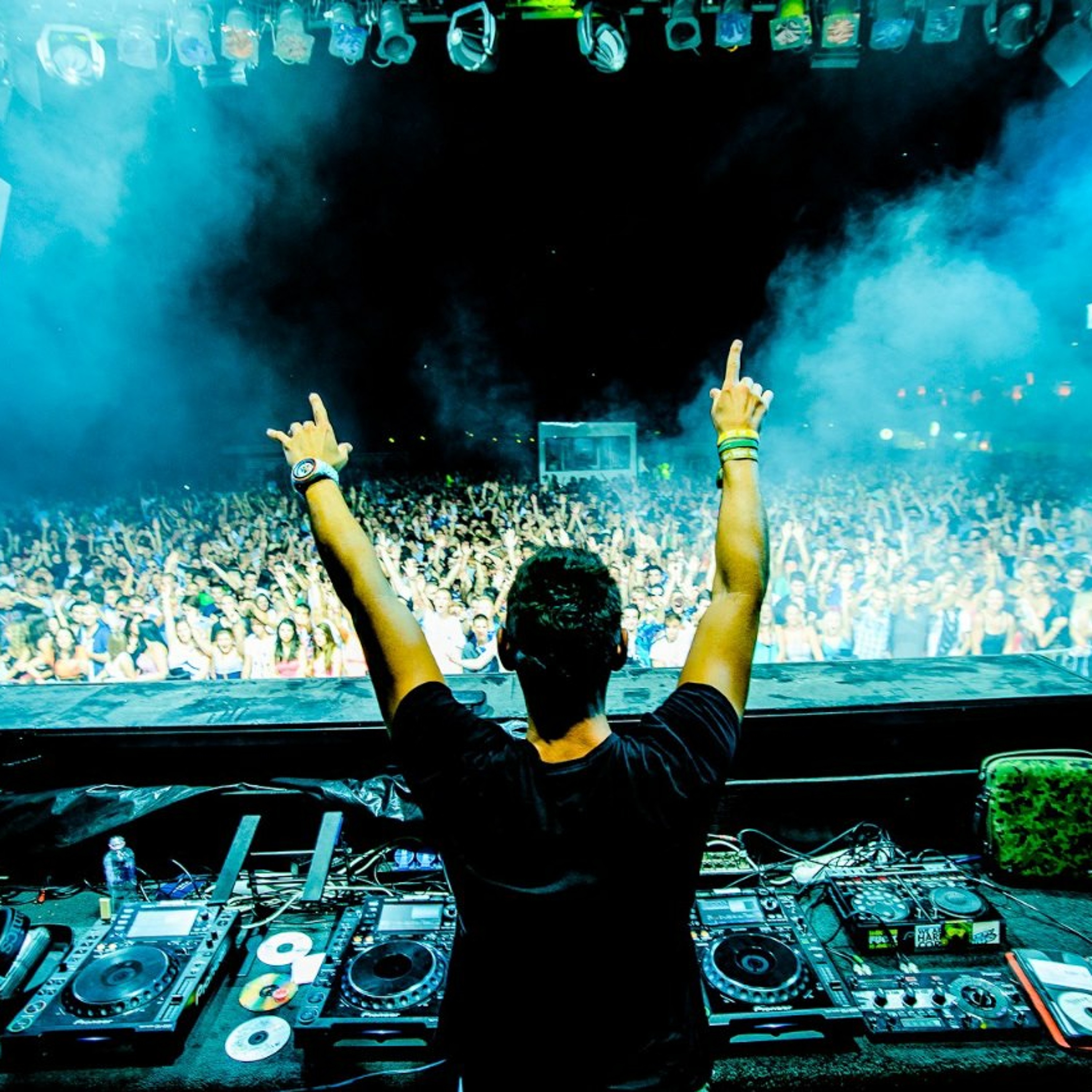 ROBERT SIMON - REWIND ON AIR RADIOSHOW