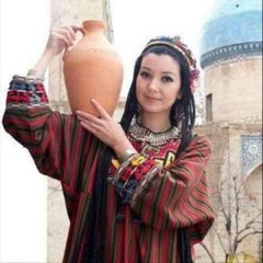 Sudan Gelen Surmeli Qiz