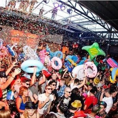 TECH HOUSE