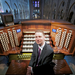 Joe Vitacco interview Johann Vexo in Notre Dame Cathedral