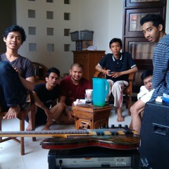 Jamm session bersama ari, ifal, adam, indra, encim, iwan