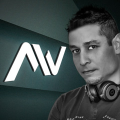 Voxxmore feat. Starla Edney - Love me (Original Mix)