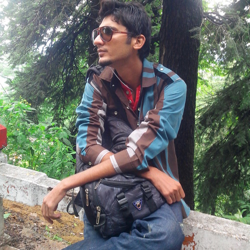 AASHIQ MUJHE AASHIQ