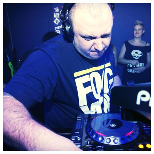 DJ APATHY (INDUSTRIAL STRENGTH RECORDS) EXCLUSIVE GUEST MIX @ TOXIC SICKNESS RADIO | 15TH APRIL 2014
