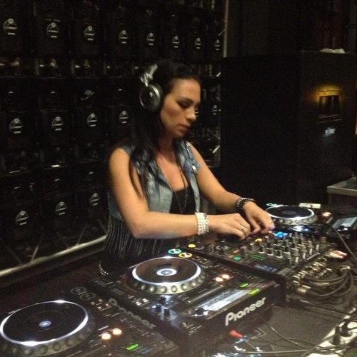 K.N.O.R RECORDS PRESENTS ANNA CRYSTAL (NL) ON TOXIC SICKNESS RADIO | 16TH APRIL 2014