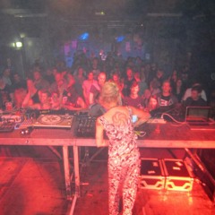 Els in Wonderland @ MTFU!!! 04-04-14