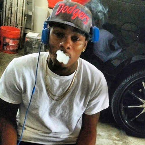 Bitch Imma Hitta Remix Tay Young ft Abide