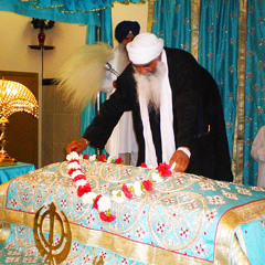 Parsang Man Bechae Satgur Kae Paas - Sant Baba Mann Singh Ji Pehowa Wale