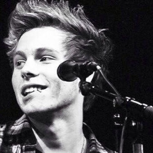 The Lazy Song- Luke Hemmings