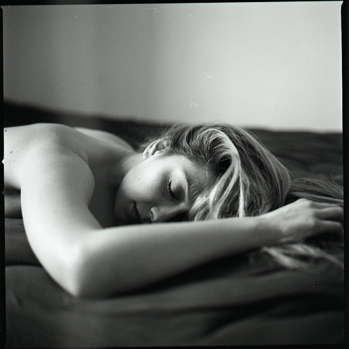 Danielle Parente "Making Me Weak" (Remix) Four Tet "Lion" (Jamie xx remix)