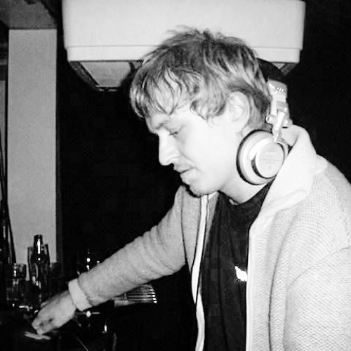 Listen to Rune Lindbæk @ Klubb Kebabb (Headon, Oslo, 2001) by