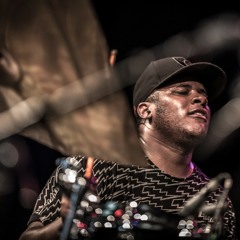 Ronald Bruner Jr/Graves Brothers - "Journey"(Drumless Backing Track)