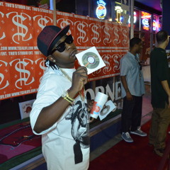 DADDY PUP- IM POSE TO