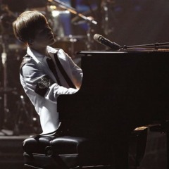 Justin Bieber - U Smile (acoustic live 2012)