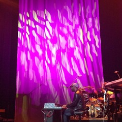 Ledesi - Gonna Be Alright (with Robert Glasper) 4/26/14 Louisville Palace