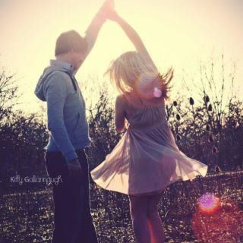 دنيـــــــــا تانيــــه ..  ♪♥♪ من اجمل الاغانــــى الرومانسيه ..