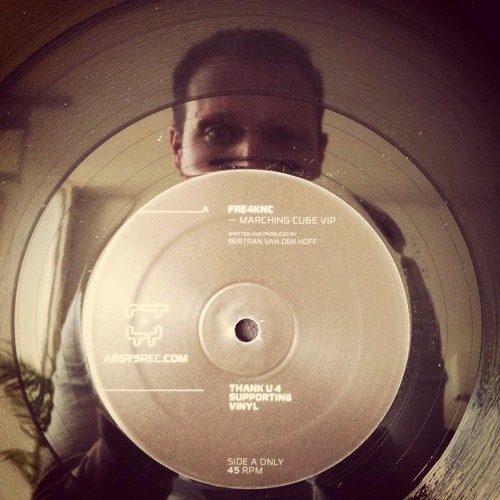 Fre4knc - Marching Cube VIP [Absys Records 12"]