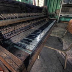 Scary Piano 808 Booming - David Reyk