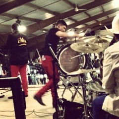 Banda Cruz De Oro - tristes Recuerdos (2014)